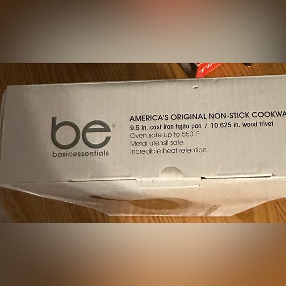 NIB Basic Essentials 2-piece oval fajita set - Picture 5 of 7